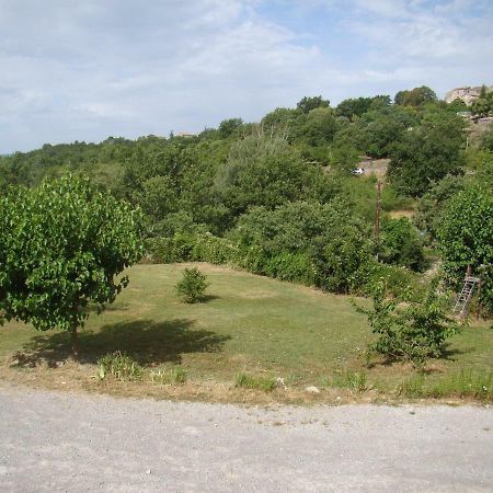 Appartement / Gite Les Papillons Lablachère Buitenkant foto