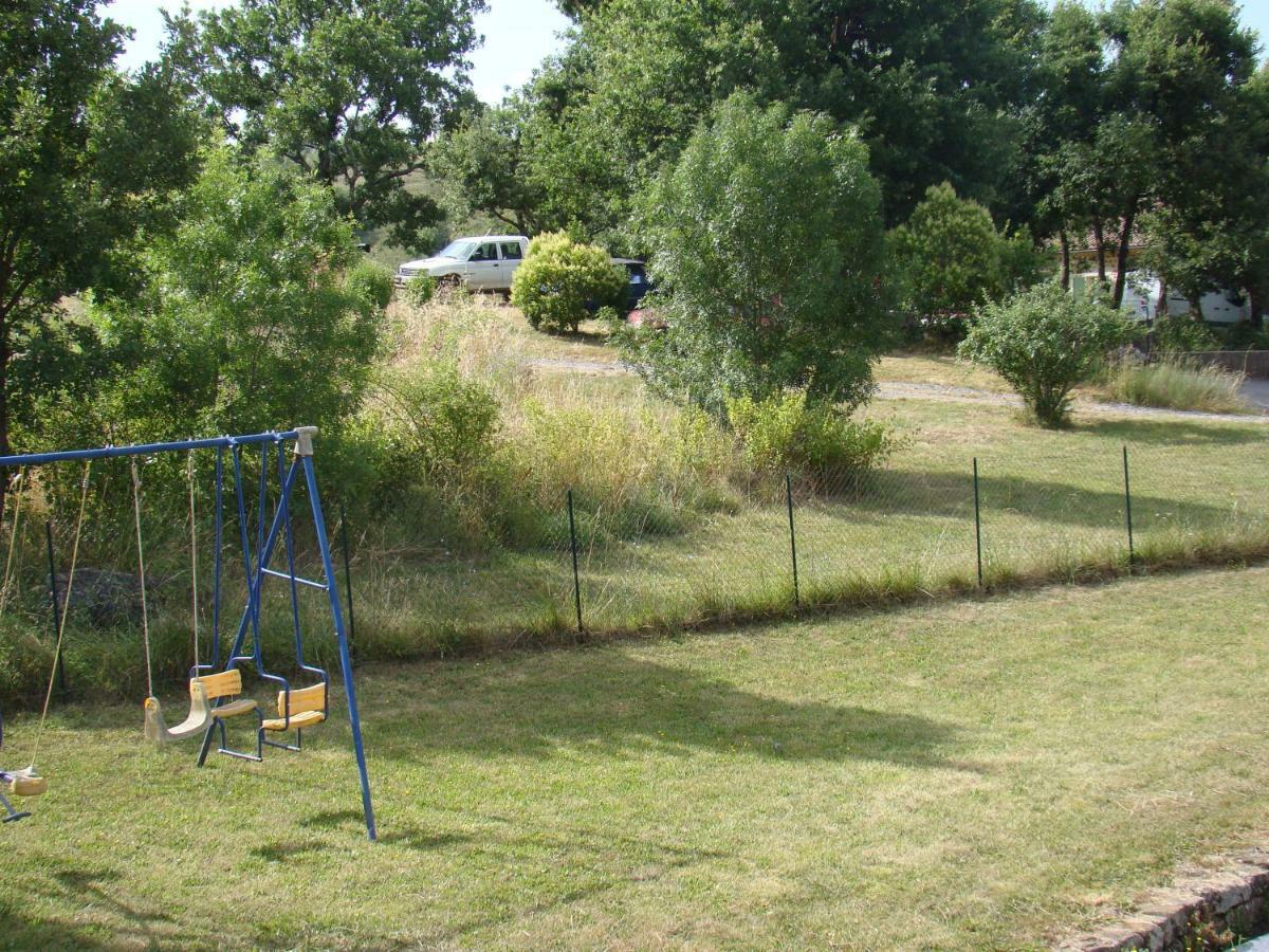 Appartement / Gite Les Papillons Lablachère Buitenkant foto